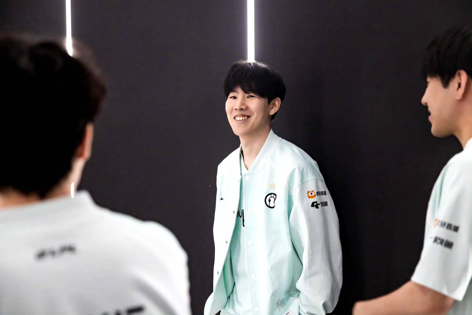 些舉措中的 些舉措中的