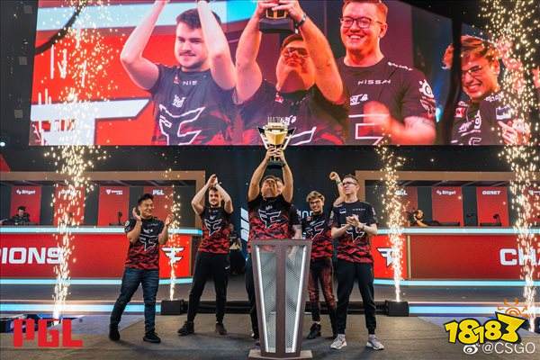 通过年轻球 通过年轻球