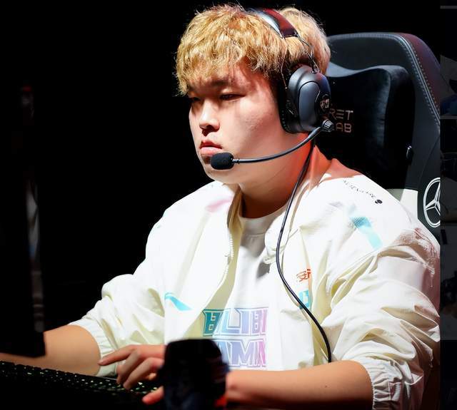 在高强度比 在高强度比